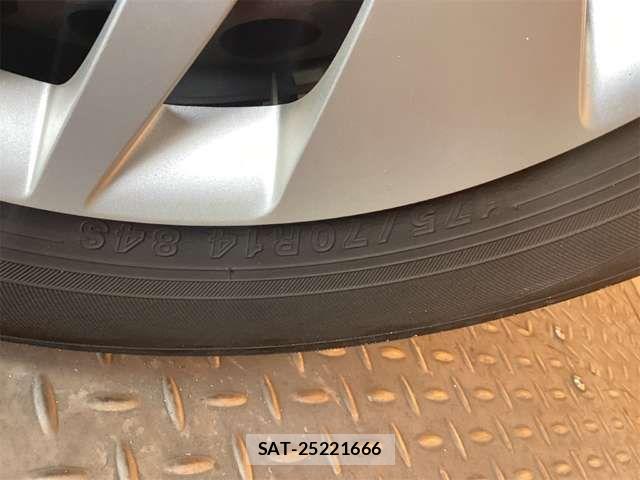 Honda FIT 2017-06 6905073-15