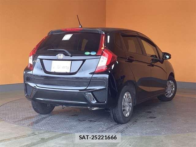 Honda FIT 2017-06 6905073-7