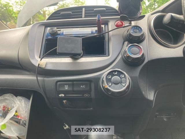 Honda FIT 2011-10 6905129-17
