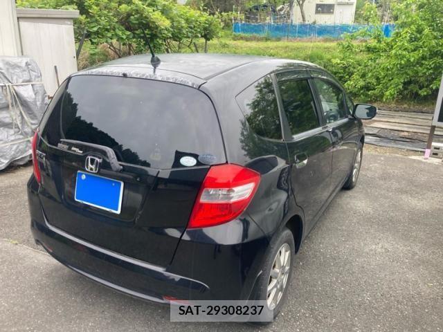 Honda FIT 2011-10 6905129-3