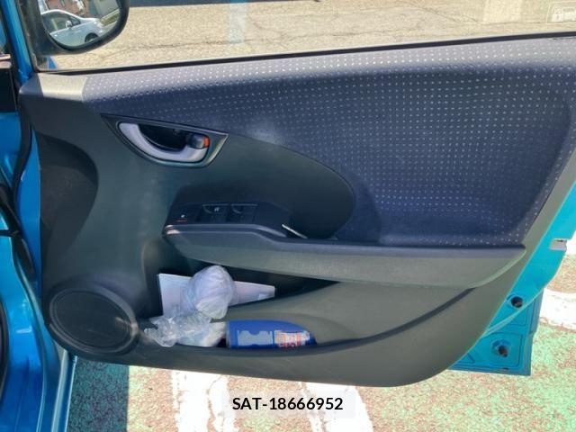 Honda FIT 2008-03 6905133-12