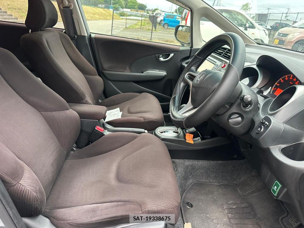 Honda FIT 2011 6848853-11