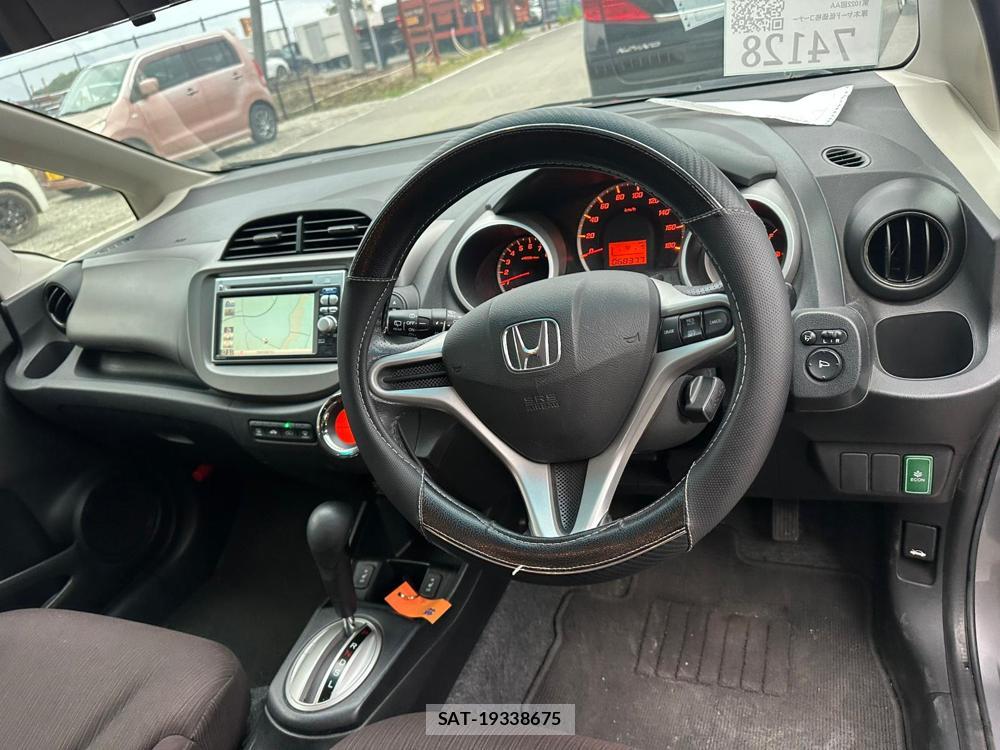 Honda FIT 2011 6848853-13