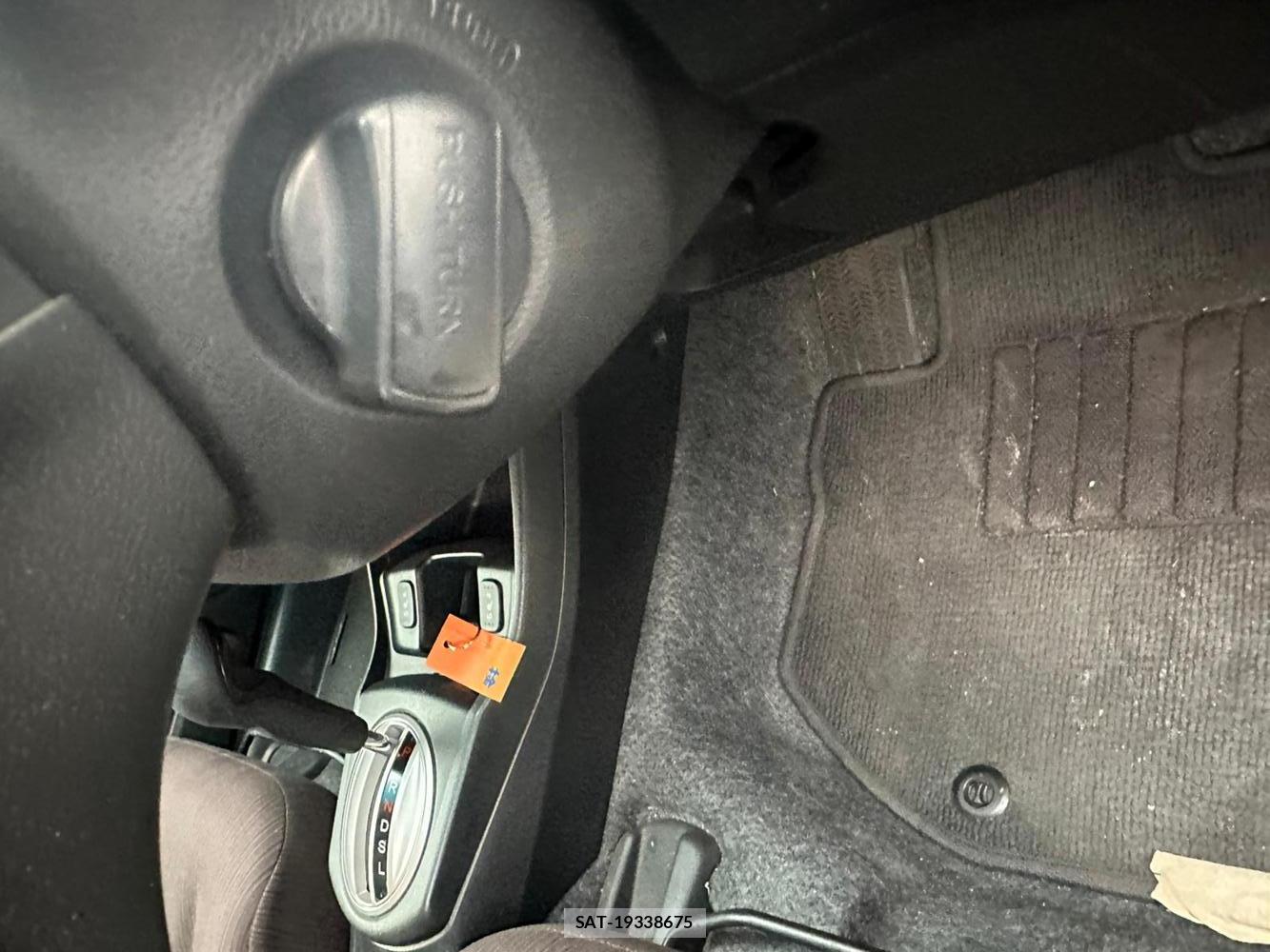 Honda FIT 2011 6848853-16