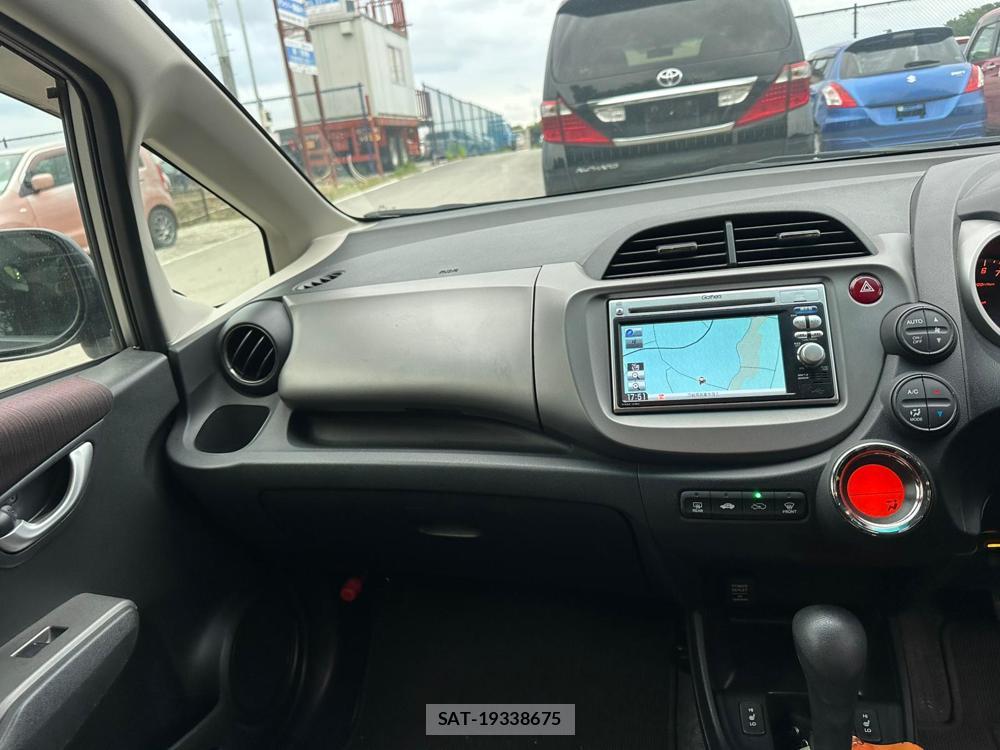 Honda FIT 2011 6848853-17