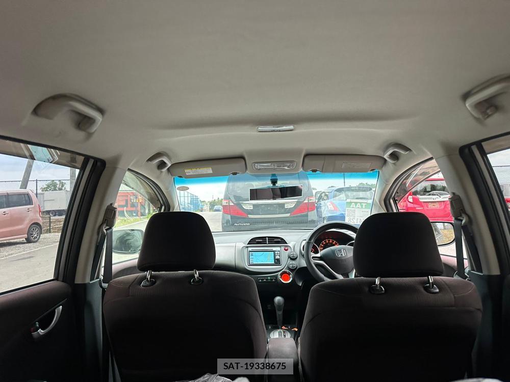 Honda FIT 2011 6848853-24
