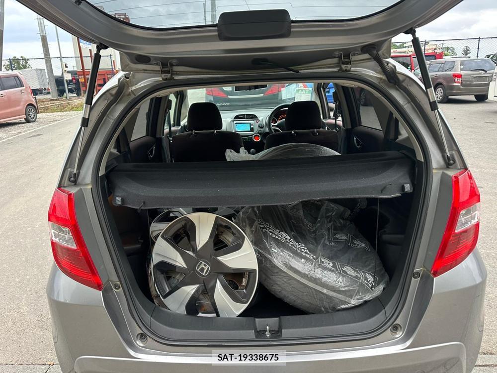 Honda FIT 2011 6848853-25