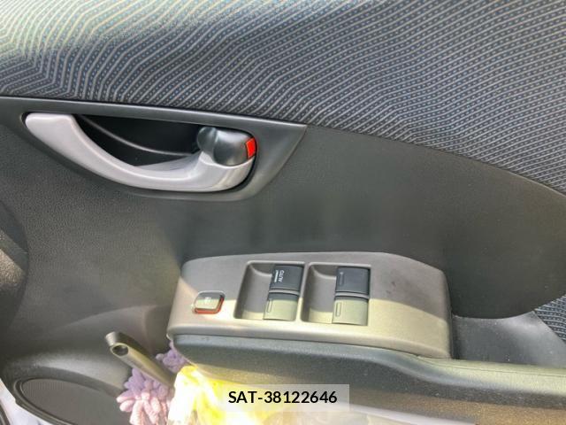 Honda FIT 2009-11 6993543-16