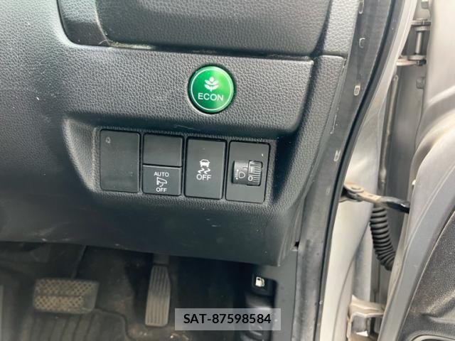 Honda FIT 2016-09 7058527-17