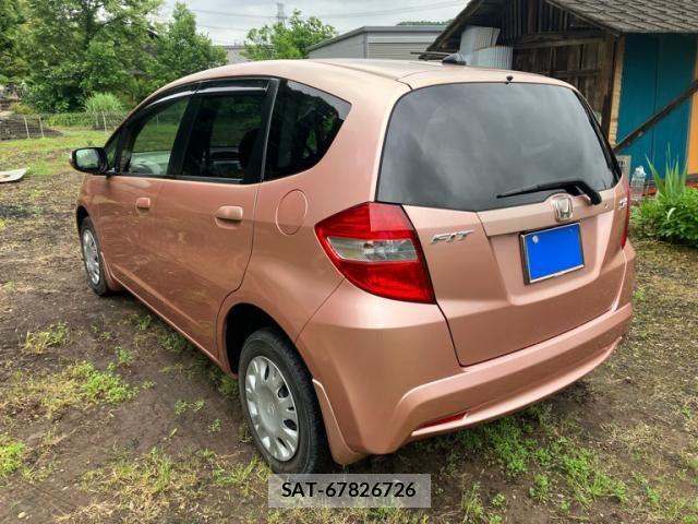 Honda FIT 2013-07 7058532-3