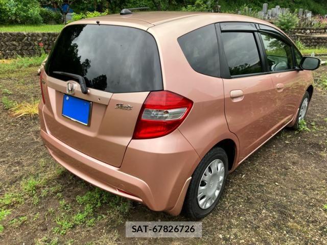 Honda FIT 2013-07 7058532-4