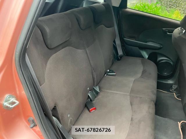 Honda FIT 2013-07 7058532-6