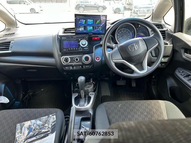 Honda FIT 2014-06 7058530-13