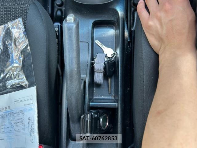 Honda FIT 2014-06 7058530-24