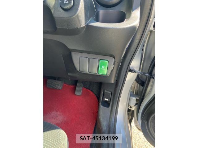 Honda FIT 2012-02 7218542-12