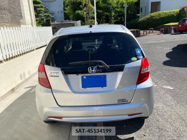 Honda FIT 2012-02 7218542-1
