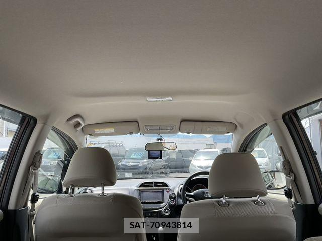 Honda FIT 2011-12 7218543-13