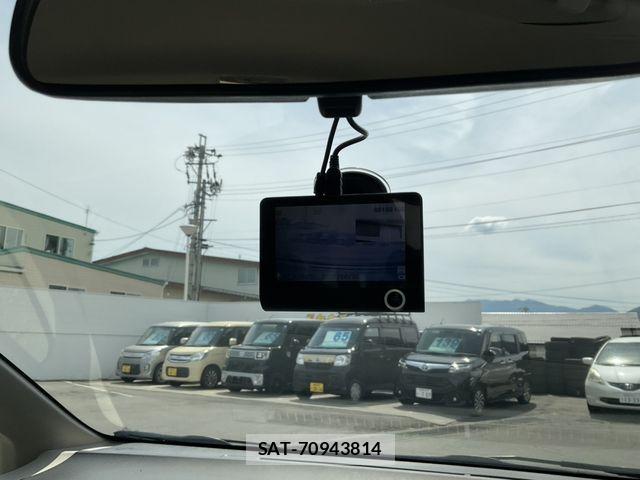 Honda FIT 2011-12 7218543-19