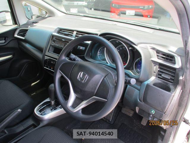 Honda FIT 2018-01 7218557-11