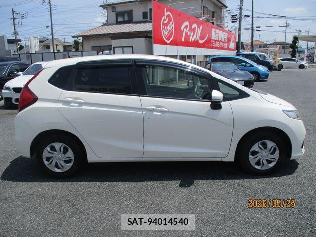 Honda FIT 2018-01 7218557-6
