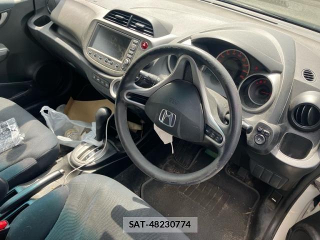 Honda FIT 2009-09 7218524-10