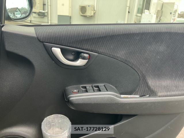 Honda FIT 2013-06 7218544-15