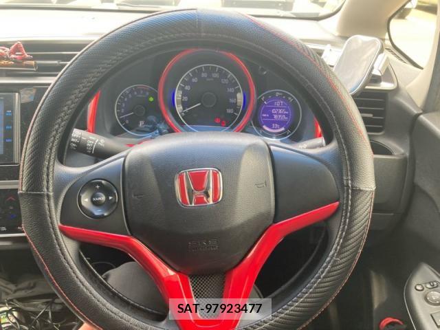 Honda FIT 2015-02 7218551-15