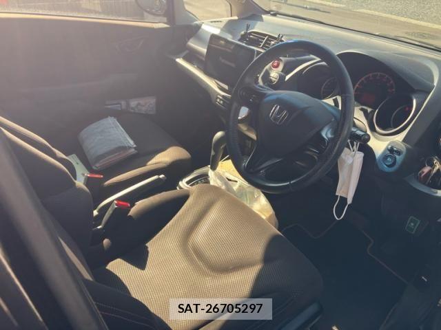 Honda FIT 2013-06 7218547-10
