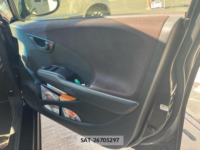 Honda FIT 2013-06 7218547-12
