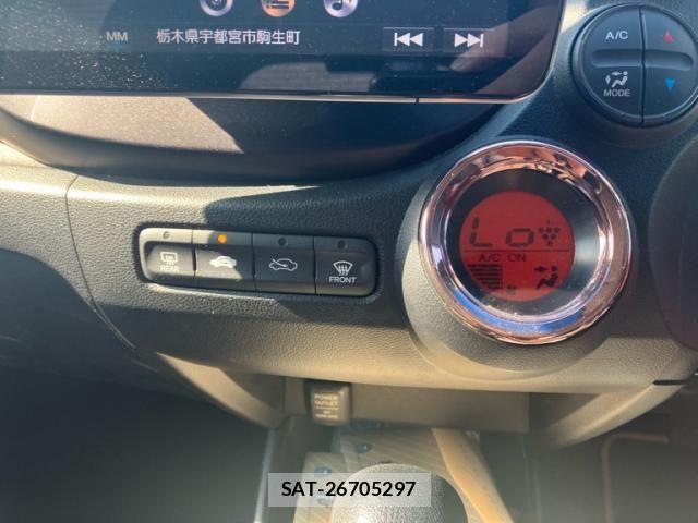 Honda FIT 2013-06 7218547-14