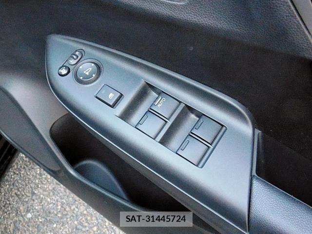 Honda FIT 2016-07 7218553-21