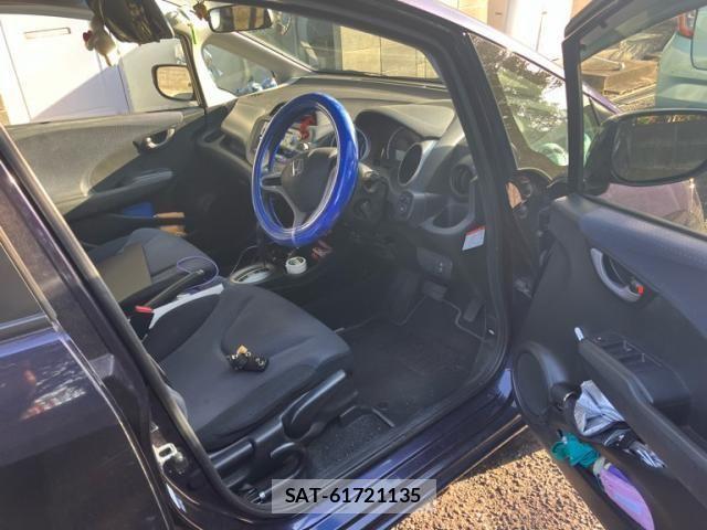 Honda FIT 2010-05 7218535-13