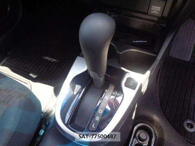 Honda FIT 2017-05 7218561-17