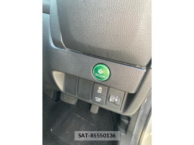 Honda FIT 2014-03 7218550-9