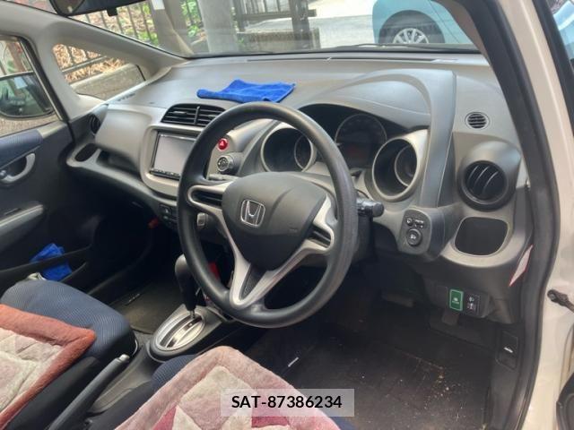 Honda FIT 2011-05 7218540-9