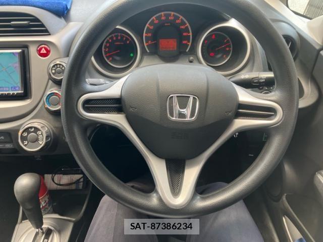 Honda FIT 2011-05 7218540-13