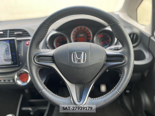 Honda FIT 2012-01 7250796-13