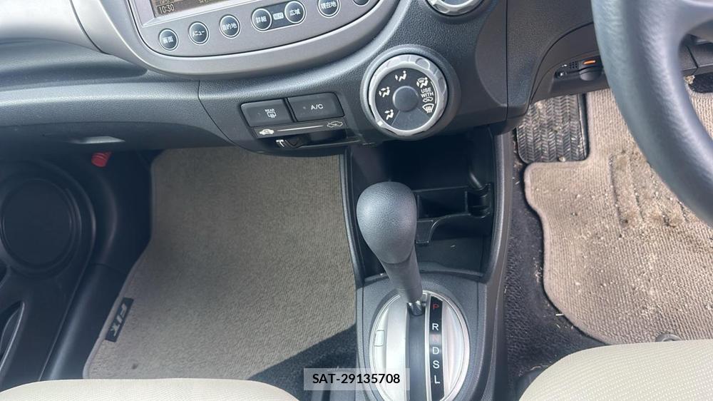 Honda FIT 2009 6713472-19