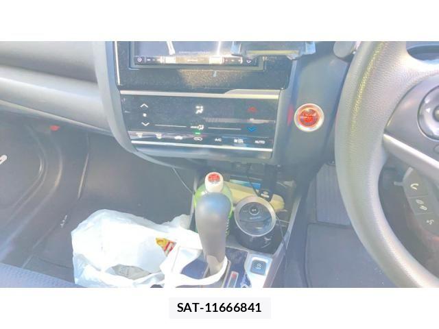 Honda FIT 2019-06 7250792-15