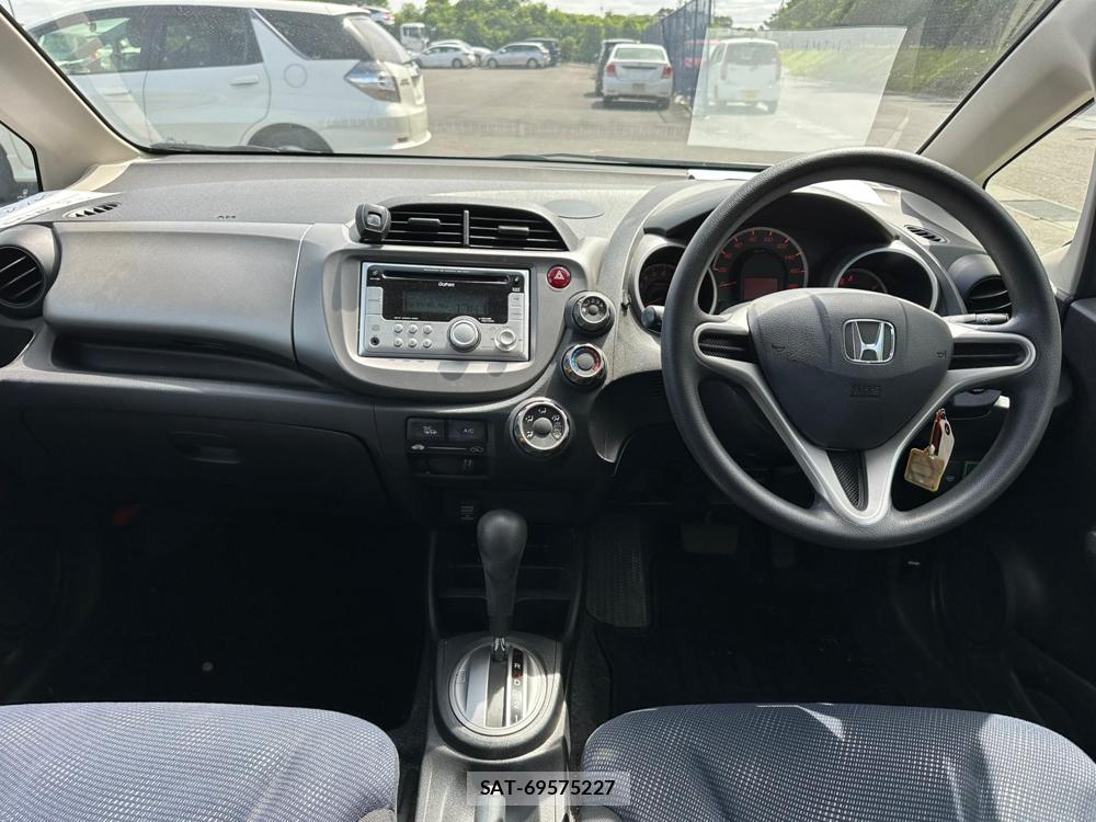Honda FIT 2011 6801120-12