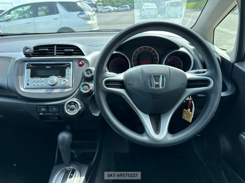 Honda FIT 2011 6801120-13
