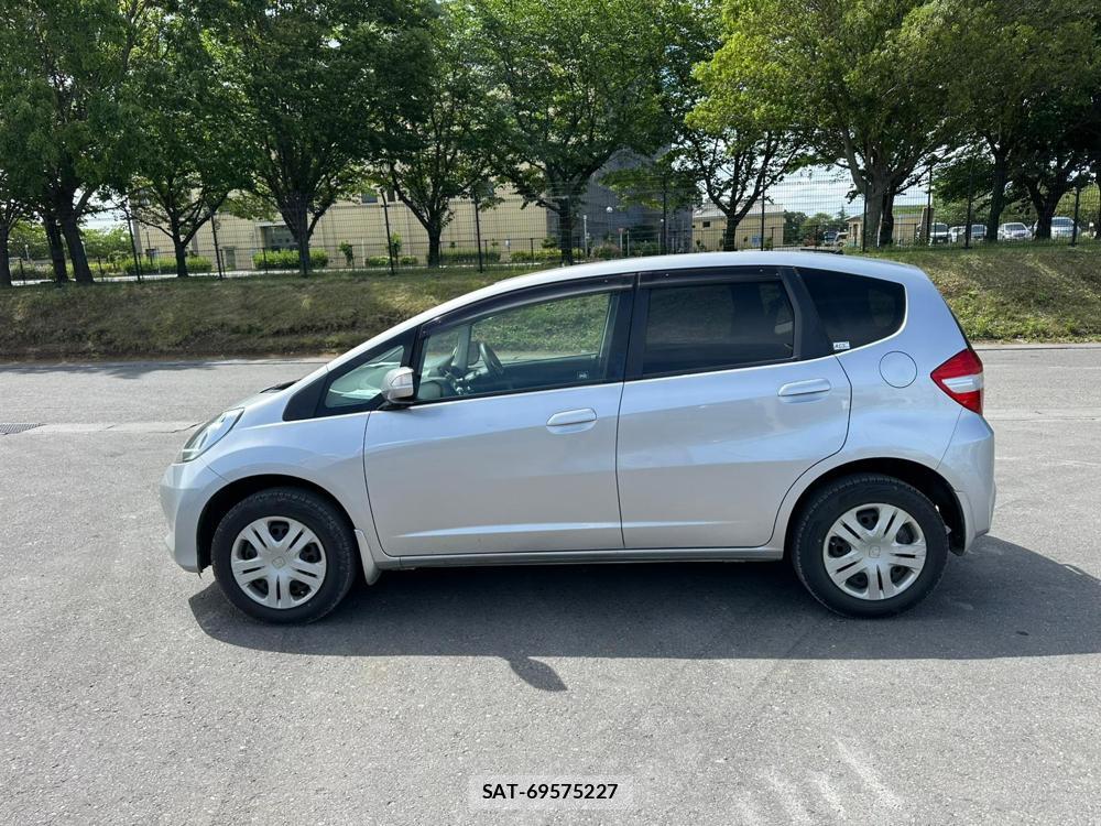 Honda FIT 2011 6801120-1