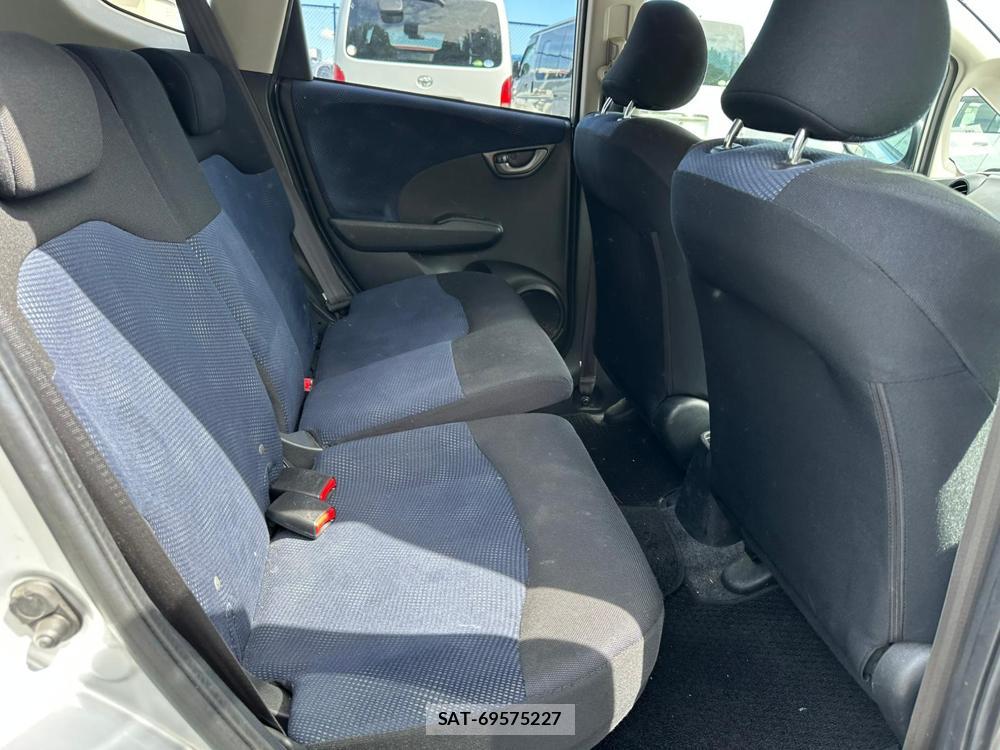 Honda FIT 2011 6801120-8