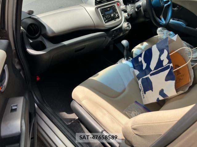 Honda FIT 2009-09 7327056-19
