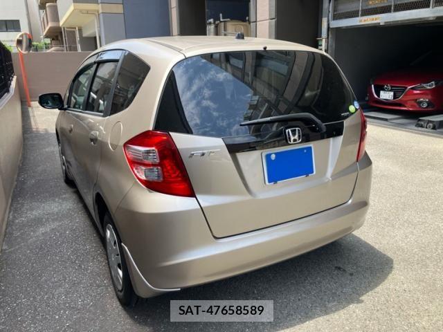 Honda FIT 2009-09 7327056-5