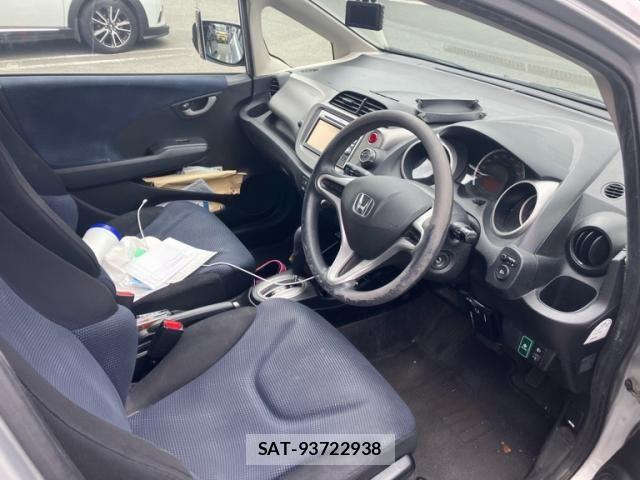 Honda FIT 2011-02 7327057-12