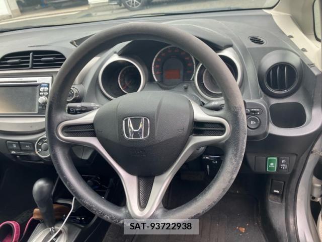 Honda FIT 2011-02 7327057-16