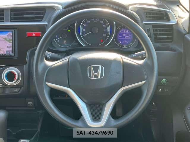 Honda FIT 2016-03 7327043-11
