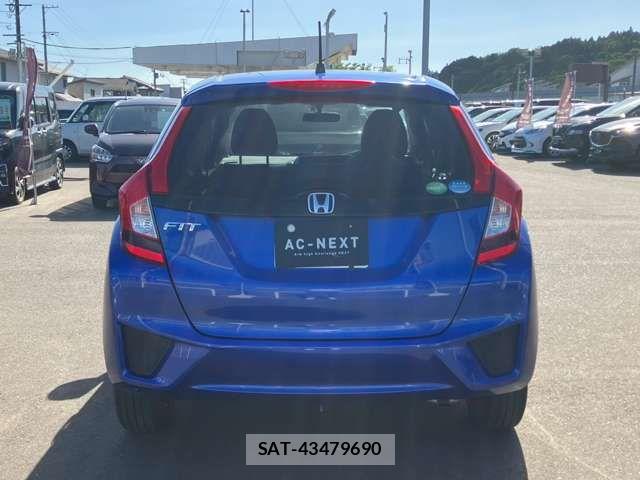 Honda FIT 2016-03 7327043-17