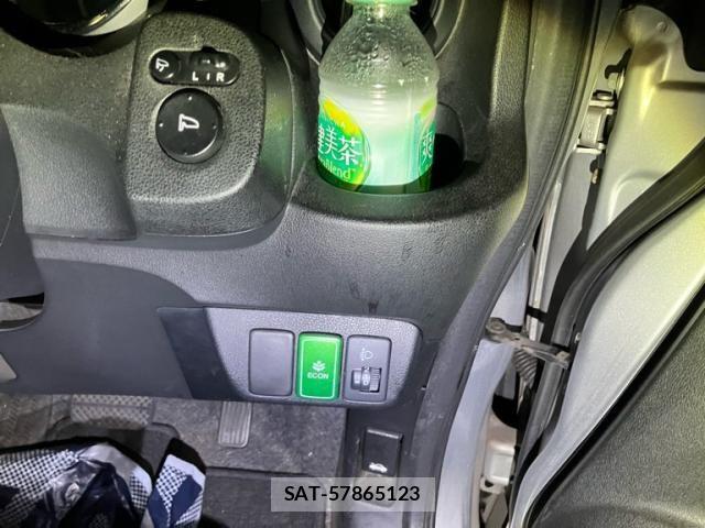 Honda FIT 2012-04 7327048-12